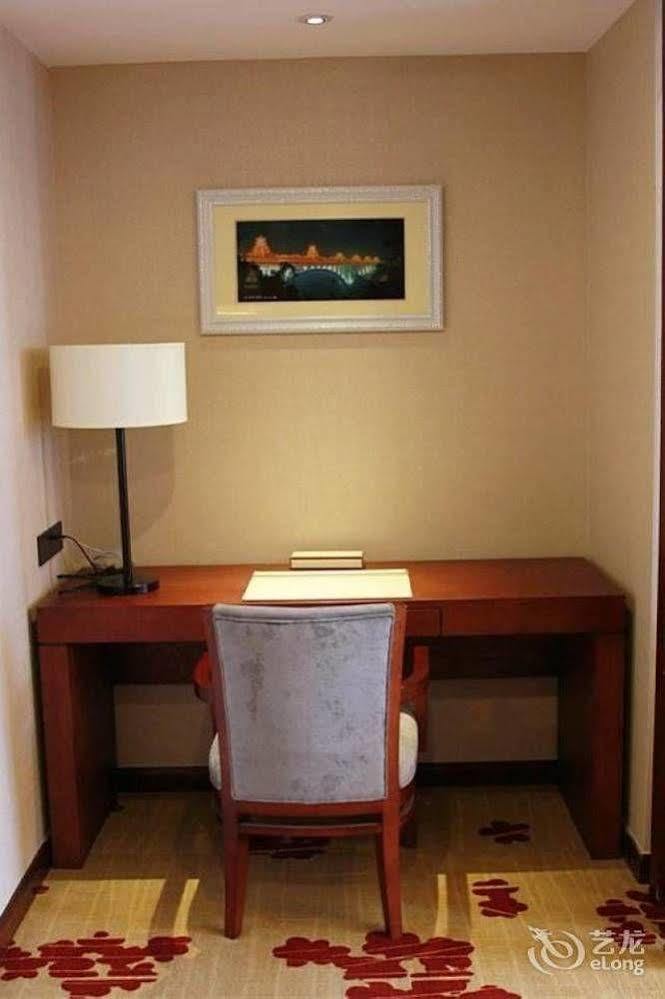 Liuzhou Sanjiangxian Dongxiangguo Hotel 외부 사진